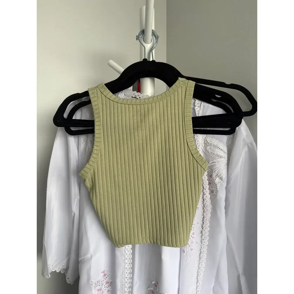 Cropped Ribbed Tank - Picture 2 of 3